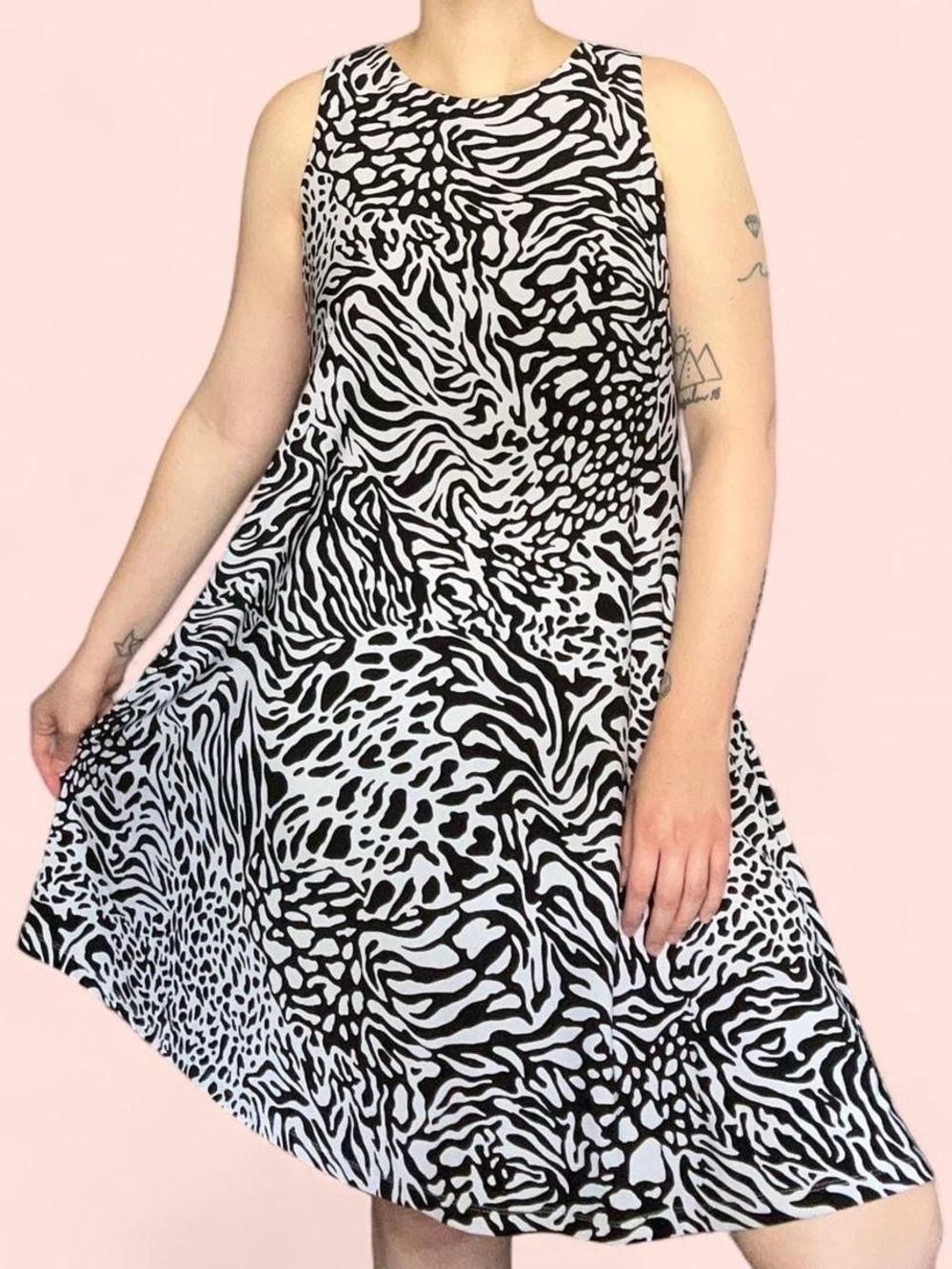 Anne Klein Sleeveless Black & White Animal Print Dress